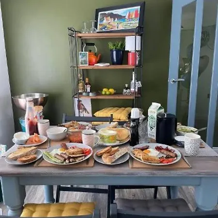 Cosy Coastal Cottage In Портболинтра Экстерьер фото